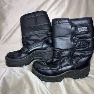 WFS Black SnowJogger Deluxe After Snow Boot for Youth Sz 3